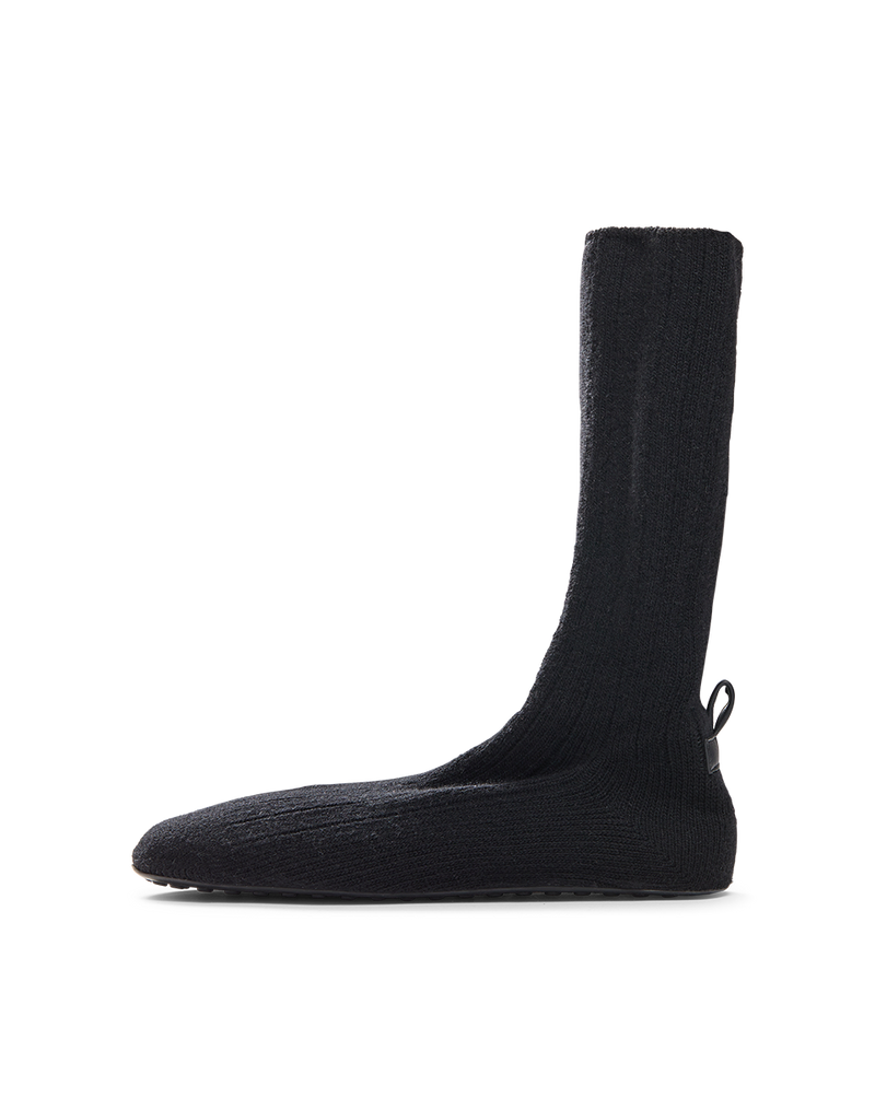 Flexible Knit Shoe