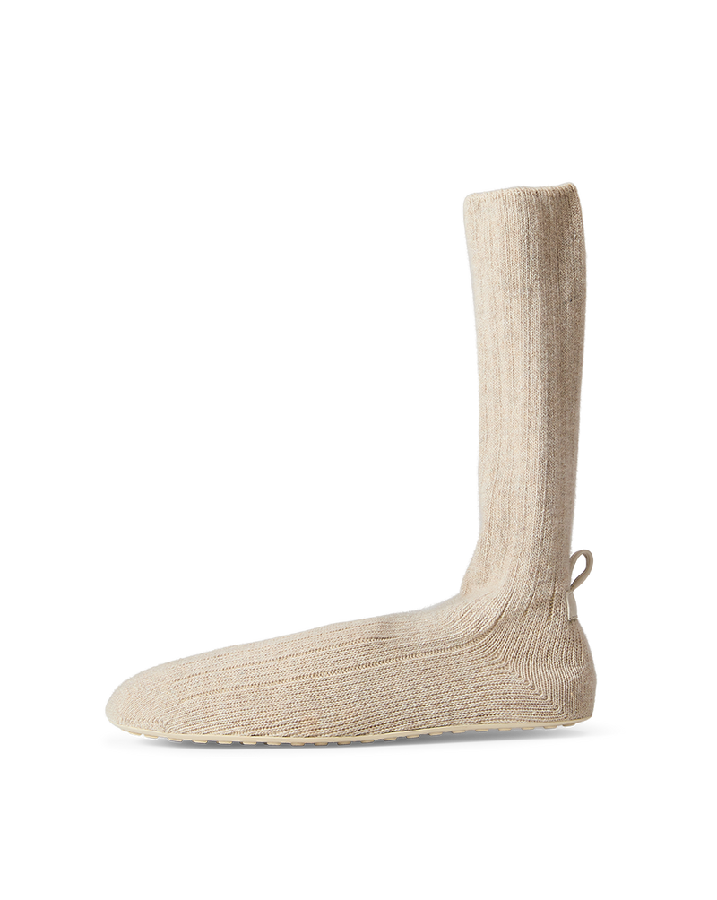 Flexible Knit Shoe