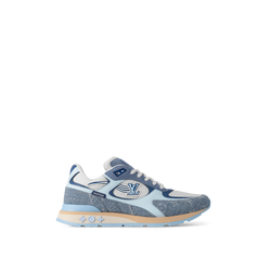 Sneaker Run Away