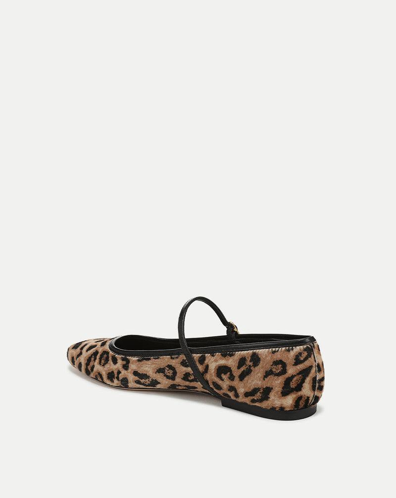 Ellie Leopard Flat