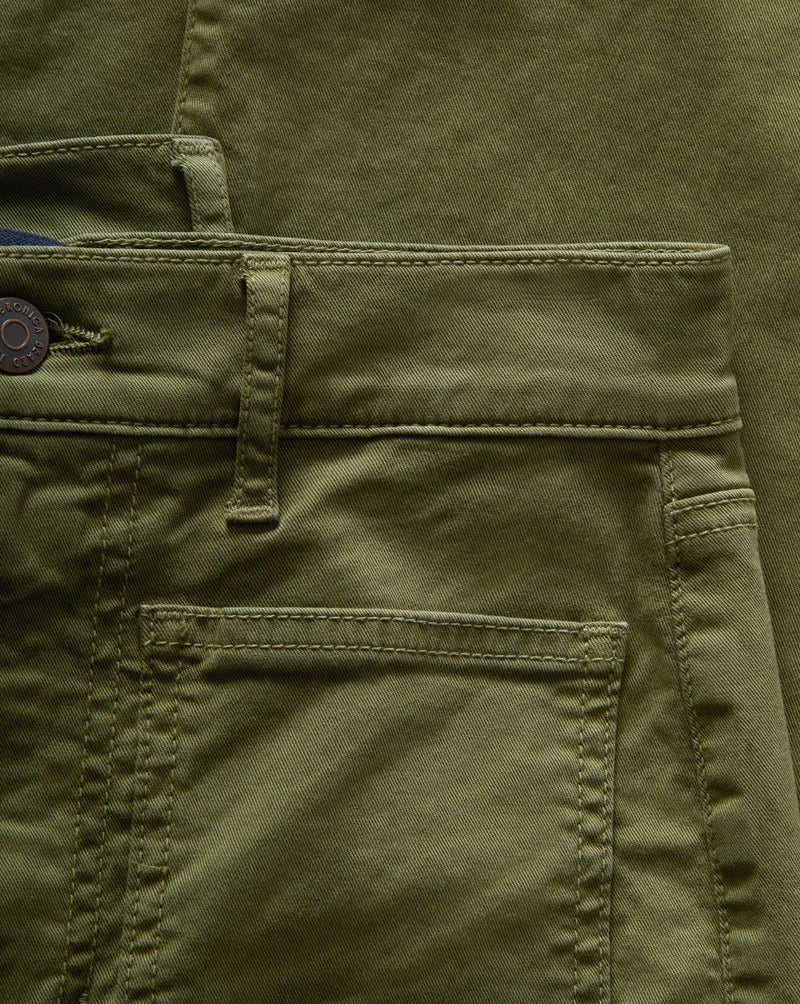 Beverly Patch-Pocket Skinny-Flare Twill Pant